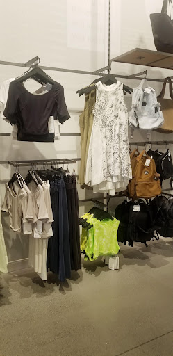 Sportswear Store «lululemon», reviews and photos, 9595 Six Pines Dr #820, The Woodlands, TX 77380, USA