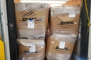 DHL eCommerce Warehouse image