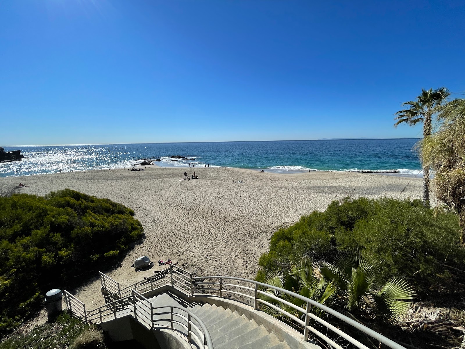 Fotografie cu West Street beach cu golful spațios