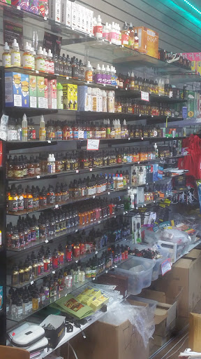 Gift Shop «Stay fly smoke shop», reviews and photos, 2645 El Camino Ave, Sacramento, CA 95821, USA