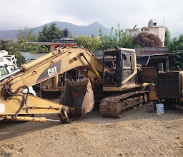 ServiTruck And Car photo