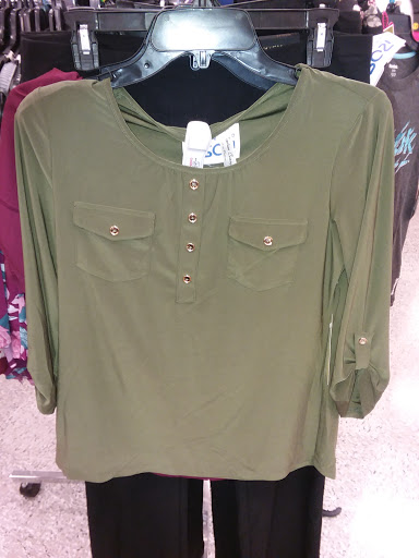 Clothing Store «Ross Dress for Less», reviews and photos, 3203 N State Rd 7, Lauderdale Lakes, FL 33319, USA