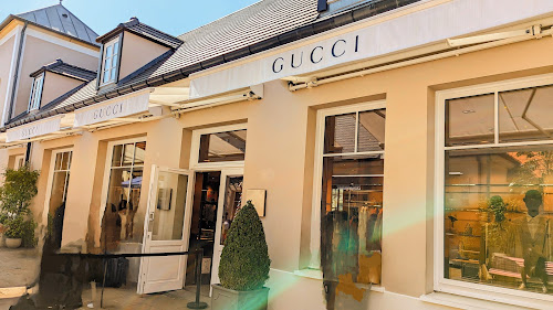 Magasin de vêtements pour femmes Gucci - La Vallée Village Outlet Serris