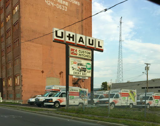 Truck Rental Agency «U-Haul Moving & Storage of Midtown Syracuse», reviews and photos, 740 Erie Blvd E, Syracuse, NY 13210, USA