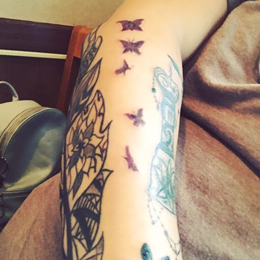 Tattoo Shop «33 Degrees Tattoo Shop», reviews and photos, 454 Park St, Hartford, CT 06106, USA