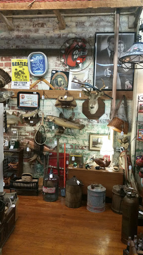 Antique Furniture Store «Jarfly Antique Market», reviews and photos, 47 Railroad Ave, Jefferson, GA 30549, USA