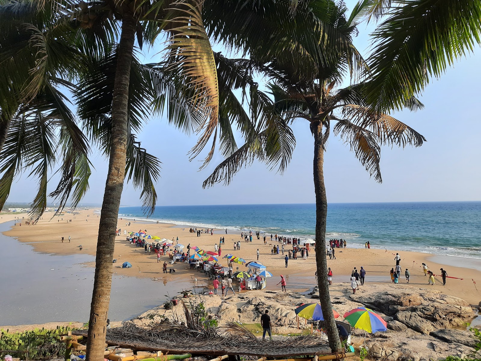 Foto von Pozhiyoor Golden Beach - beliebter Ort unter Entspannungskennern