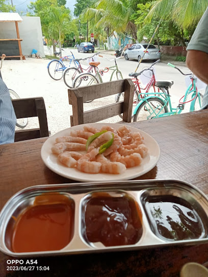 CEVICHES Y CóCTELES EL LíDER