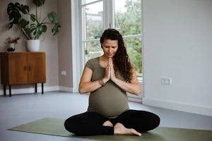 studio Vandaan - Yoga, Massage & Zwangerschap image