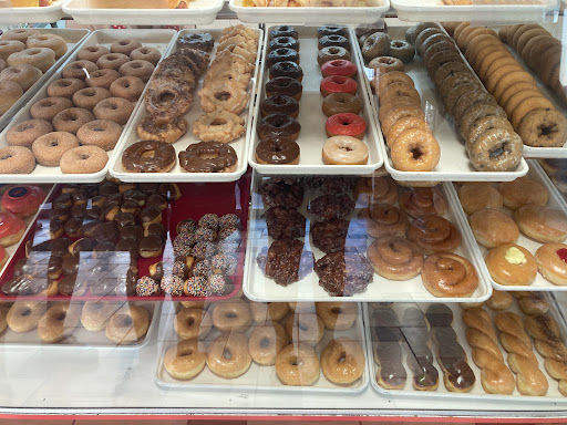 Donut Shop «Donut Hut», reviews and photos, 910 E Grauwyler Rd, Irving, TX 75061, USA