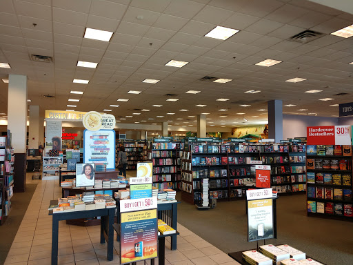 Book Store «Barnes & Noble», reviews and photos, 5132 W Saginaw Hwy, Lansing, MI 48917, USA