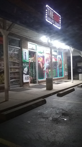 Tobacco Shop «The Hub Smoke Shop & Gifts», reviews and photos, 6410 N Oak Trafficway, Kansas City, MO 64118, USA