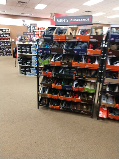 Shoe Store «Famous Footwear», reviews and photos, 2265 Walker Lake Rd, Mansfield, OH 44903, USA
