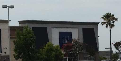 Clothing Store «Gap Outlet», reviews and photos, 3480 W Century Blvd, Inglewood, CA 90303, USA