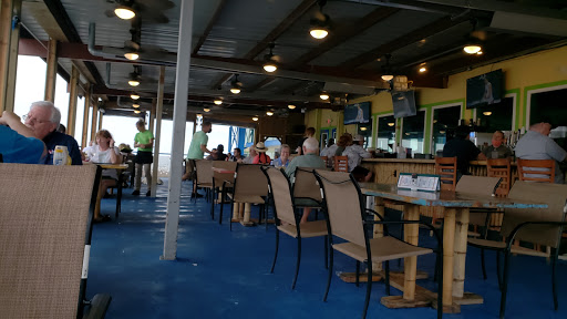 Bar & Grill «Paradise Key Dockside Bar & Grill», reviews and photos, 165 Cove Harbor N, Rockport, TX 78382, USA