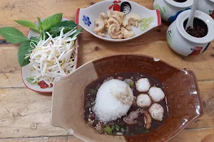 ก๋วยเตี๋ยวเรือเส้นสะดุ้ง image