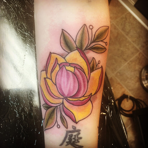 Tattoo Shop «Indelible Ink Tattoo Studio 2.0», reviews and photos, 1163 Pleasant St, Fall River, MA 02723, USA