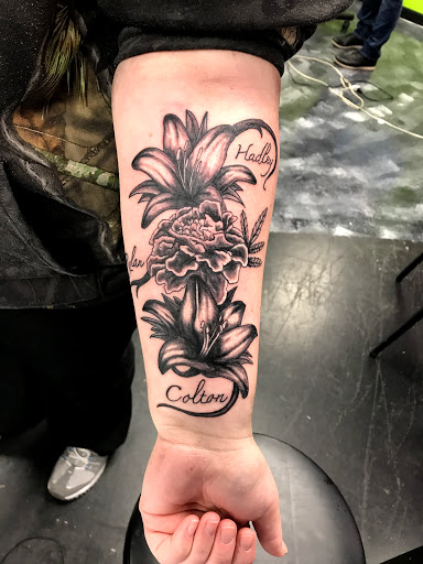 Explore 2 names tattoo ideas, creative tattoo ideas in Wadena, available at Bryniarski tattoo