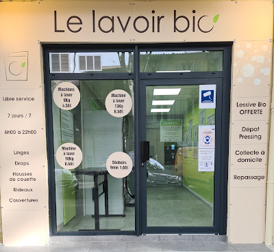 Le lavoir Bio à Grans