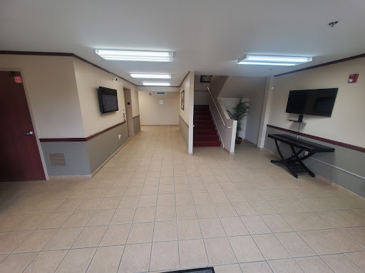 Roofing Contractor «Kaiser Roofing and Exteriors», reviews and photos, 8354 Princeton Glendale Rd, West Chester Township, OH 45069, USA