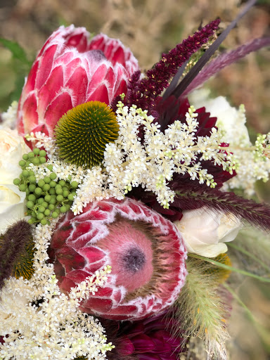 Florist «Petals & Vines», reviews and photos, 410 Main St E, Monmouth, OR 97361, USA