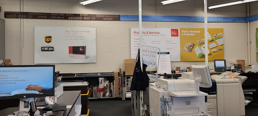 Office Supply Store «Staples», reviews and photos, 1509 Waukegan Rd, Glenview, IL 60025, USA