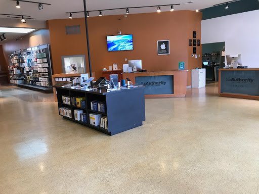 Computer Store «Simply Mac - Apple Premier Partner», reviews and photos, 128 Breckenridge Ln, Louisville, KY 40207, USA