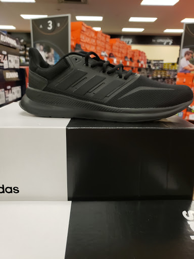 Shoe Store «Shoe Carnival», reviews and photos, 466 Pinnacle Pkwy, Bristol, TN 37620, USA