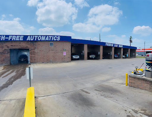 Freedom Carwash en Sealy