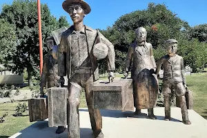 Monumento Del Bicentenario image