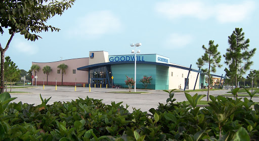 Thrift Store «Goodwill Brandon Superstore», reviews and photos, 1106 E Brandon Blvd, Brandon, FL 33511, USA