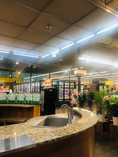 Grocery Store «Whole Foods Market», reviews and photos, 801 E Lamar Blvd, Arlington, TX 76011, USA