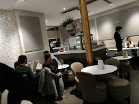 Atmosphère du Restaurant DS Café Niel à Paris - n°4