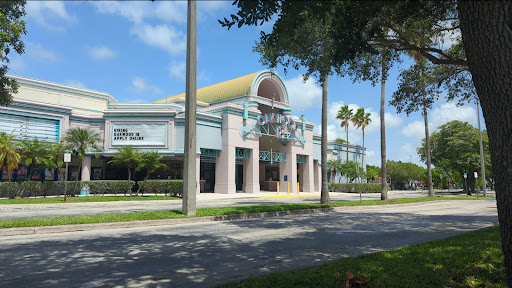 Movie Theater «Regal Cinemas Oakwood 18», reviews and photos, 2800 Oakwood Blvd, Hollywood, FL 33020, USA