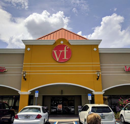 Outlet Store «VF Outlet», reviews and photos, 15501 S Apopka Vineland Rd, Orlando, FL 32821, USA