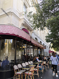 Atmosphère du Restaurant Le Sarah Bernhardt à Paris - n°3