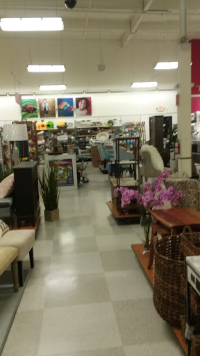 Department Store «T.J. Maxx», reviews and photos, 2150 N. Bellflower Blvd, Long Beach, CA 90815, USA