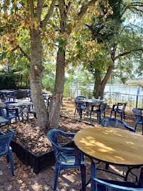 Atmosphère du Restaurant français Restaurant Le Nautic à Prémilhat - n°1