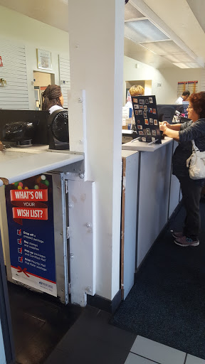 Post Office «United States Postal Service», reviews and photos, 3000 Spring Park Rd, Jacksonville, FL 32207, USA