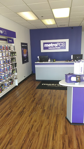 Cell Phone Store «MetroPCS Authorized Dealer», reviews and photos, 1516 Woodlane Dr, Woodbury, MN 55125, USA
