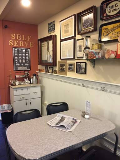 Dessert Shop «Downtown Perk & Desserts Oasis», reviews and photos, 145 W Main St, Ashland, OH 44805, USA