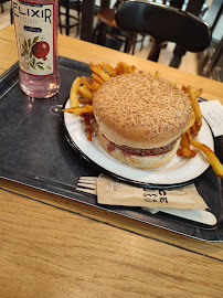 Plats et boissons du Restaurant de hamburgers Big Fernand à Paris - n°3