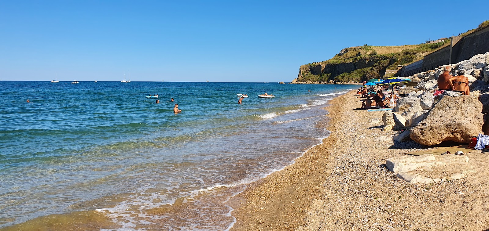 Foto av Spiaggia di Punta Ferruccio - populär plats bland avkopplingskännare