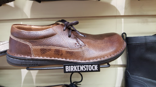 Shoesters, 1062 Grand Ave #120, St Paul, MN 55105, USA, 