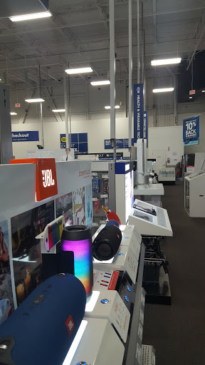 Shopping Mall «Marina Pacifica Mall», reviews and photos, 6272 E Pacific Coast Hwy, Long Beach, CA 90803, USA