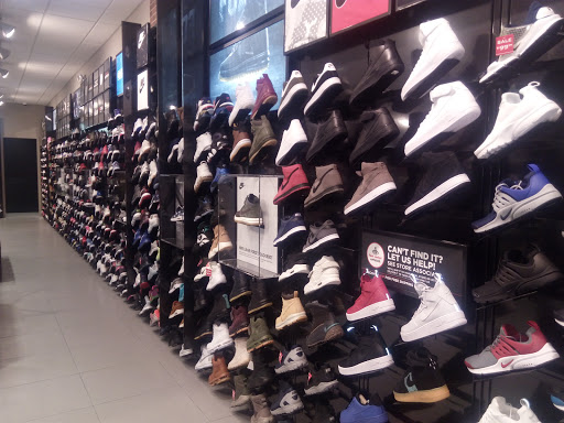 Shopping Mall «Newport Centre», reviews and photos, 30 Mall Dr W, Jersey City, NJ 07310, USA