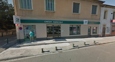 Photo du Banque Crédit Agricole Alpes Provence Coustellet à Maubec
