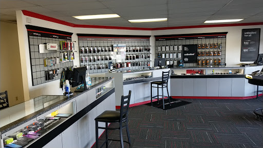 Cell Phone Store «Verizon Wireless - Cellular Plus», reviews and photos, 12914 NE Hwy 99, Vancouver, WA 98686, USA
