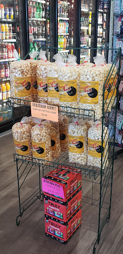 Liquor Store «Woodburn Liquor», reviews and photos, 1519 N Pacific Hwy, Woodburn, OR 97071, USA