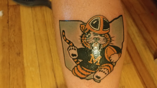 Tattoo Shop «Resurrection tattoo and fine art», reviews and photos, 6982 Whipple Ave NW, North Canton, OH 44720, USA